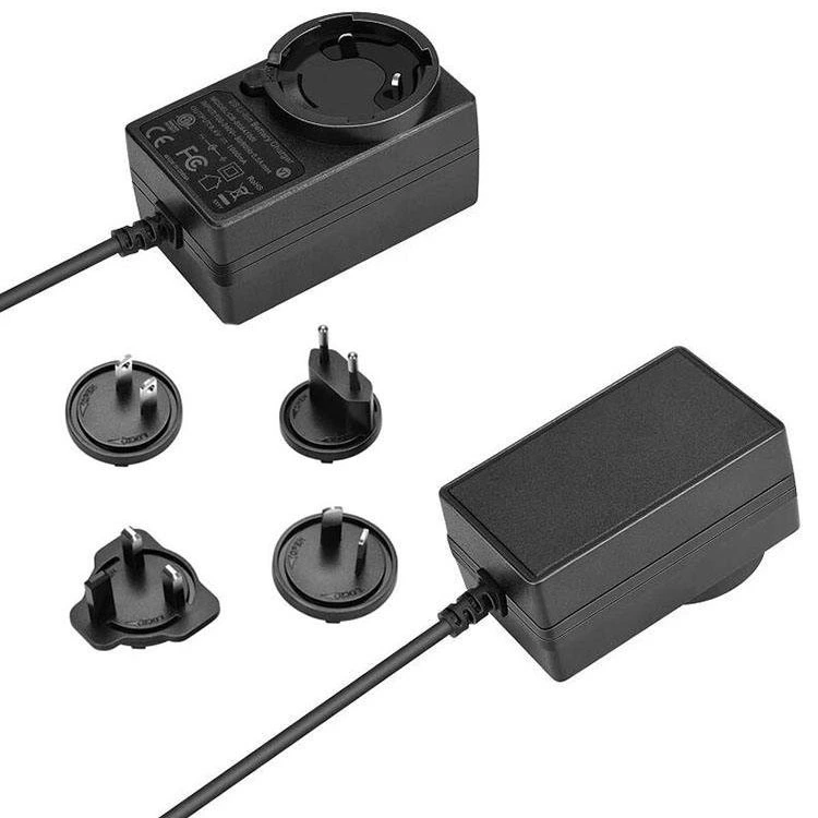 12V 2A Değiştirilebilir Güç Adaptörü
